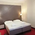 Kolorowa Hotel 2*