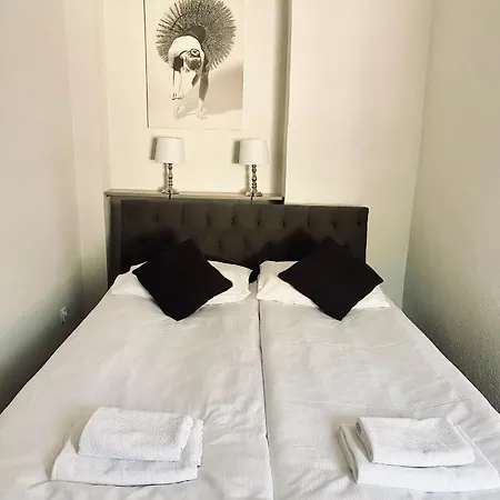 Hotel Kolorowa 2*